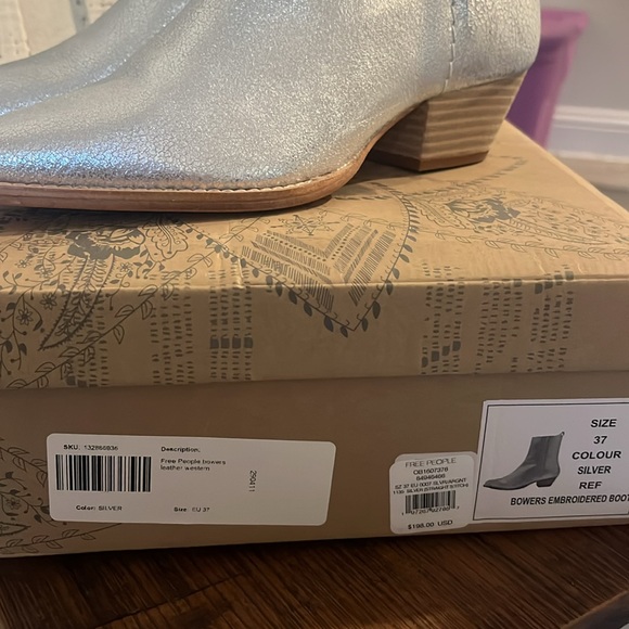 NWB!! Free People Bowers boot - Picture 4 of 4